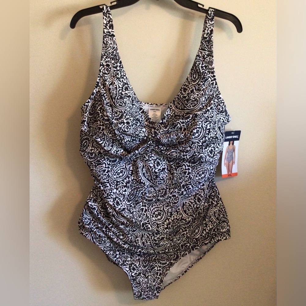 Lands End Women’s NWT Swimsuit Sz XXL